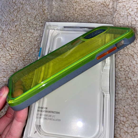 ✨SOLD✨NWOT Life Proof- SLAM Cyber iPhone 11 Case - Picture 3 of 4